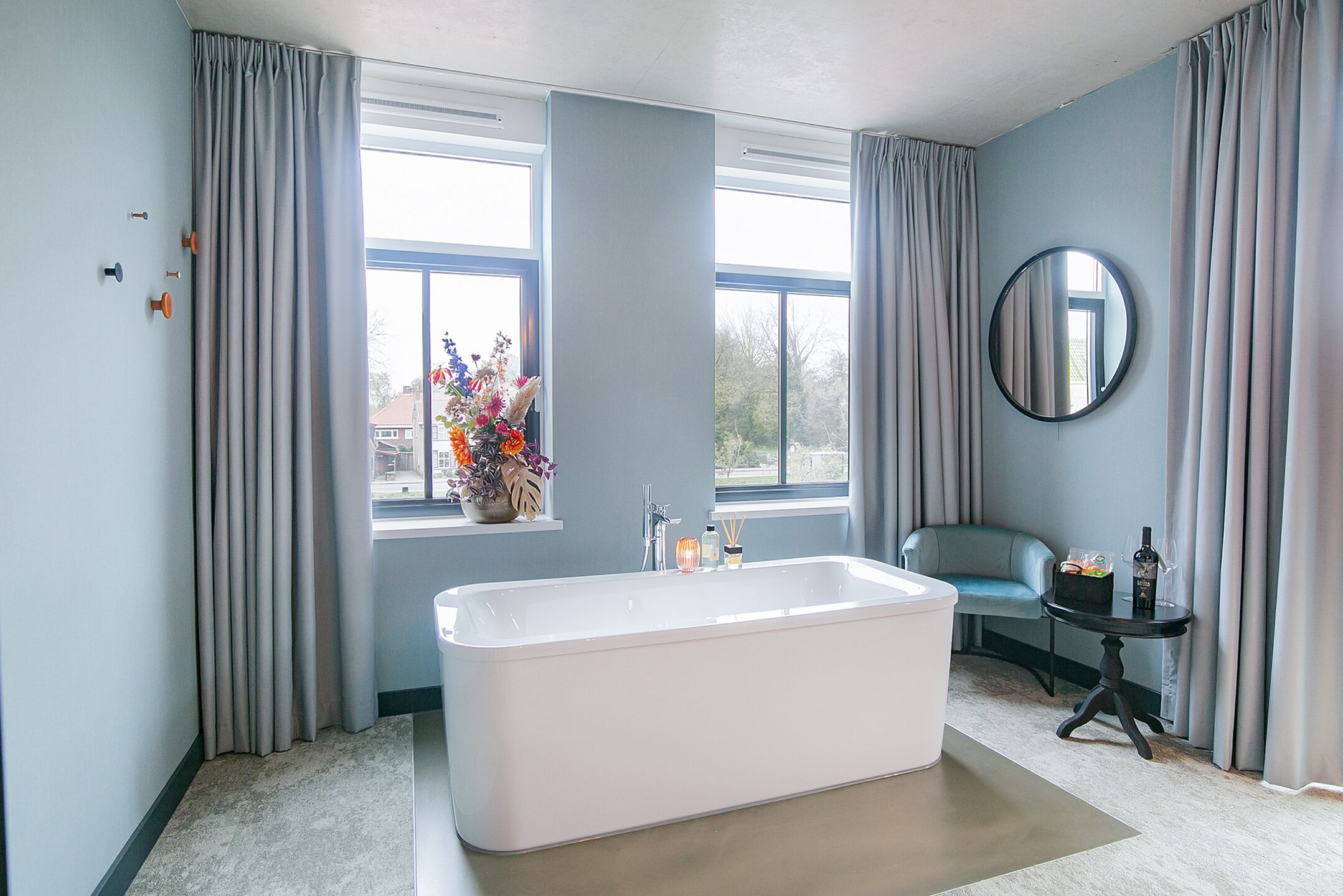 junior suite | bathroom | shower, rainfall showerhead, free toiletries, hair dryer
