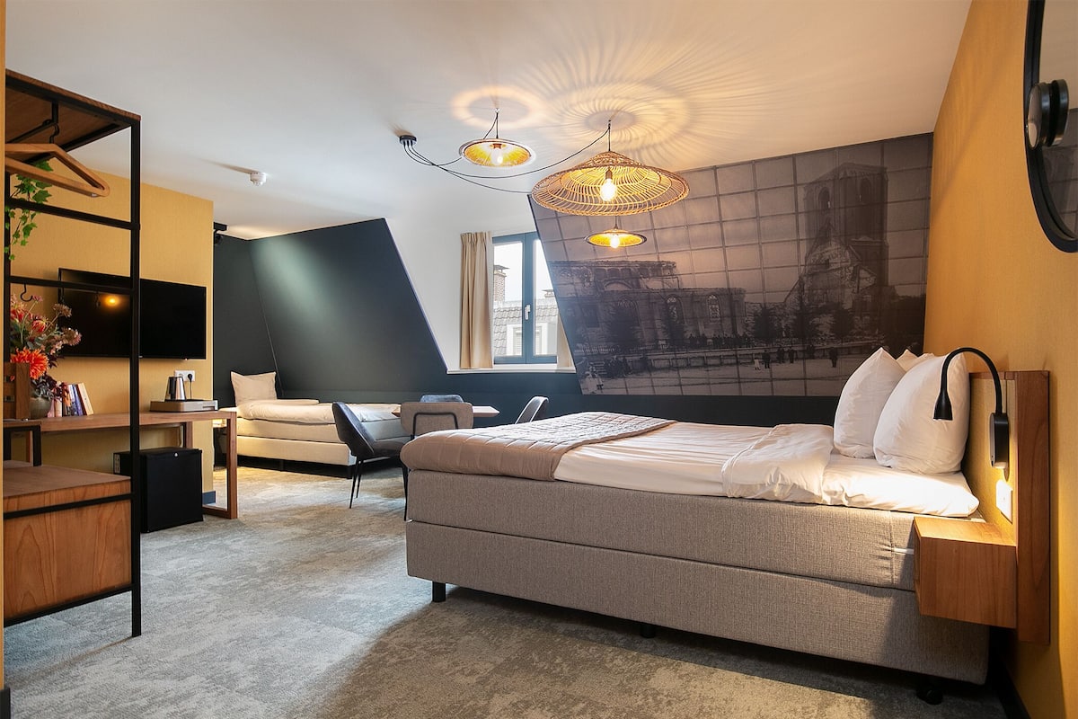Family Quadruple Room, Kitchen | 1 bedroom, premium bedding, in-room safe, desk