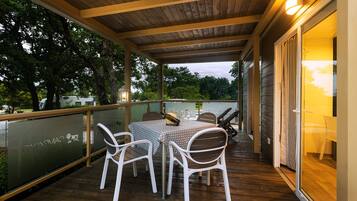 Premium Mobile Home, 2 Bedrooms, Terrace | Balcony