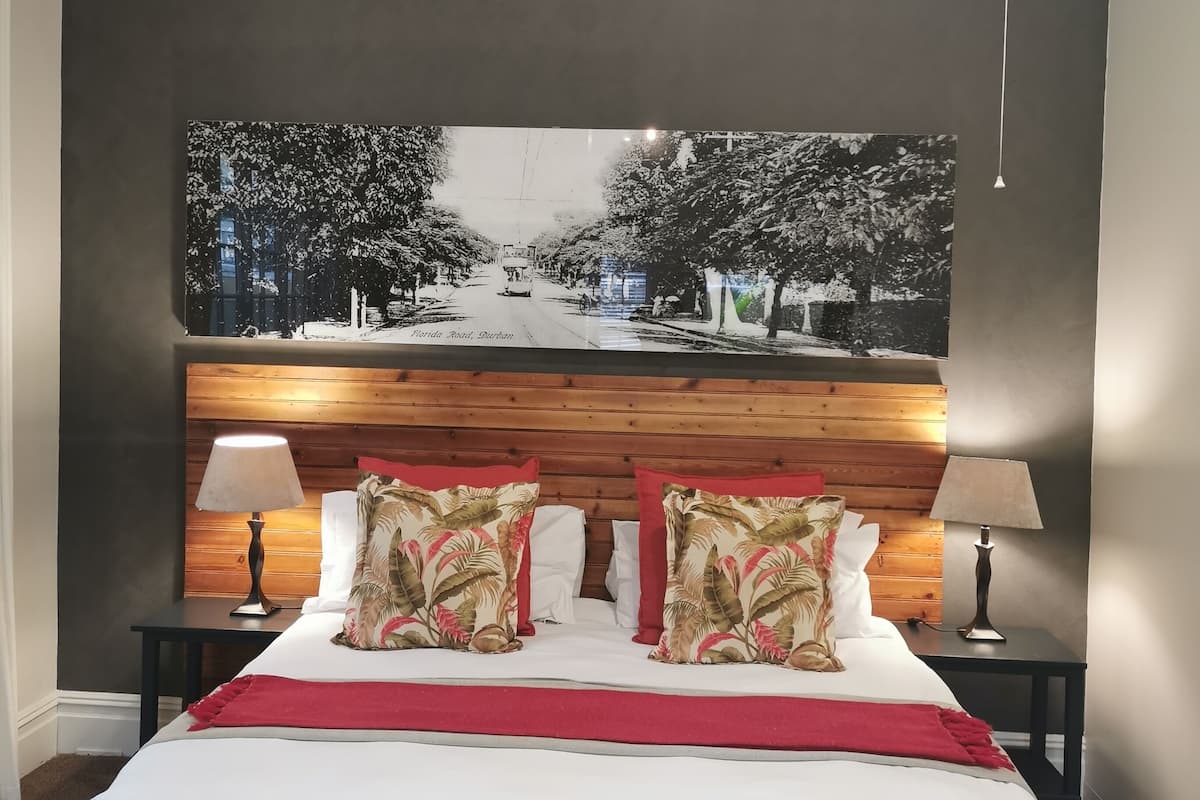 Habitación Confort doble | 1 dormitorio, escritorio, cortinas opacas y sistema de insonorización