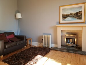 City Apartment | Living area | 32-inch Smart TV with digital channels, TV - 1 Bed Colony Apartment Stockbridge (Edinburgh)
