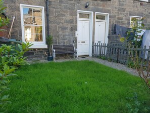 Garden - 1 Bed Colony Apartment Stockbridge (Edinburgh)