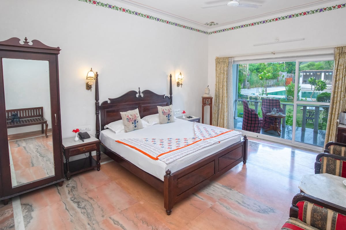Decoración personalizada, muebles diferentes y escritorio