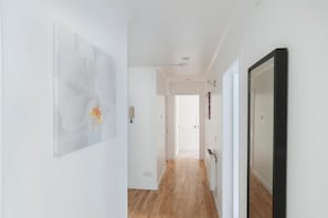 2 sovrum, strykjärn/strykbräda, barnsängar och gratis wi-fi