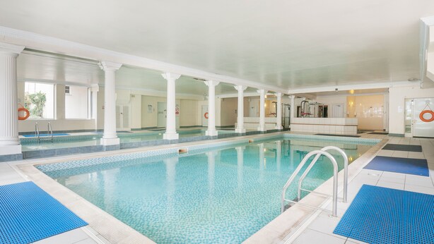 Piscine couverte