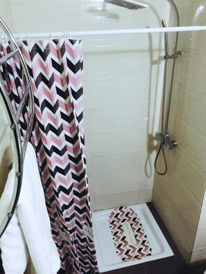 Hair dryer, soap, shampoo - Charming apartment furnished and fully equipped (Dakar)