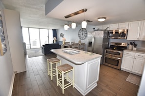 Condo, 1 habitación | Cocina privada | Refrigerador, horno, cafetera y tetera y tostadora