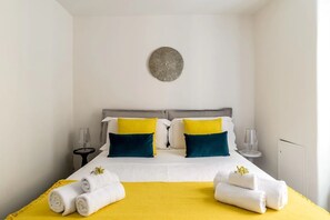 2 makuuhuonetta, silitysrauta/-lauta, vauvan matkasänky, ilmainen Wi-Fi