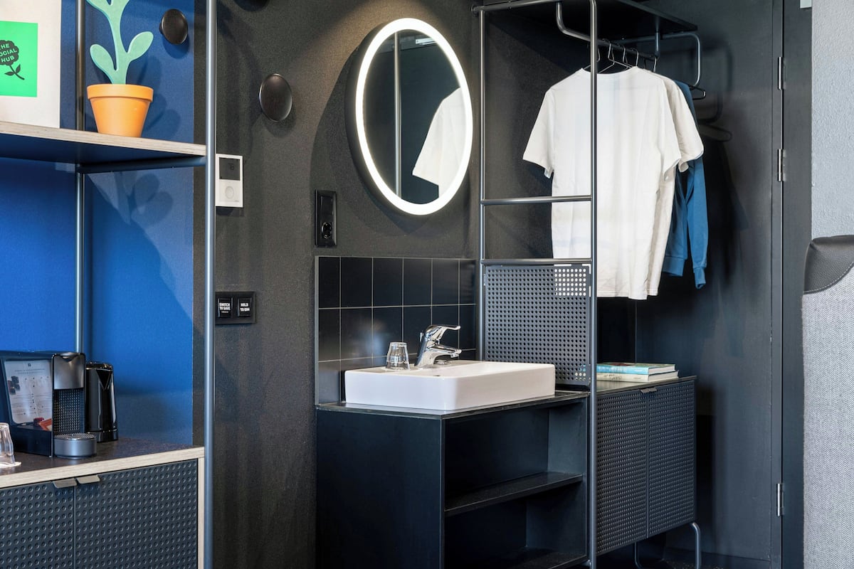 Standard Single Room | Room amenity