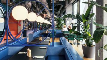 Breakfast, lunch and dinner served