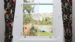City Apartment | View from room - Murrayfield View (Edinburgh)