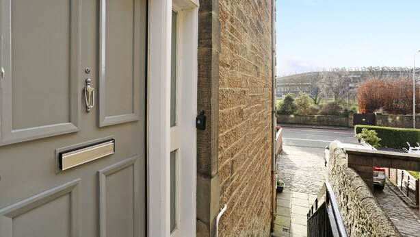 Property entrance - Murrayfield View (Edinburgh)
