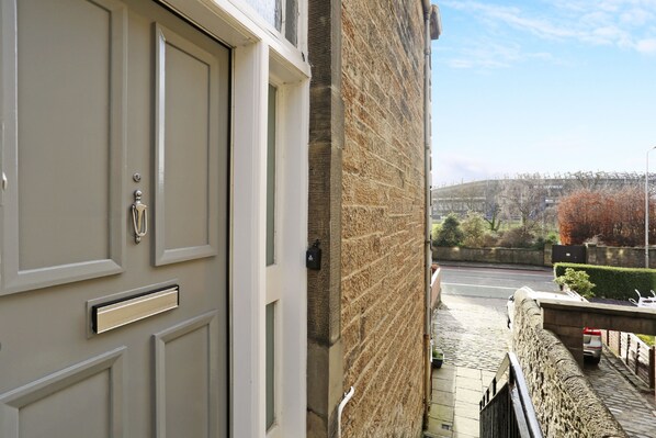 Property entrance - Murrayfield View (Edinburgh)