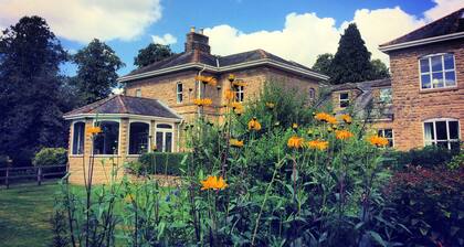 Walltree House