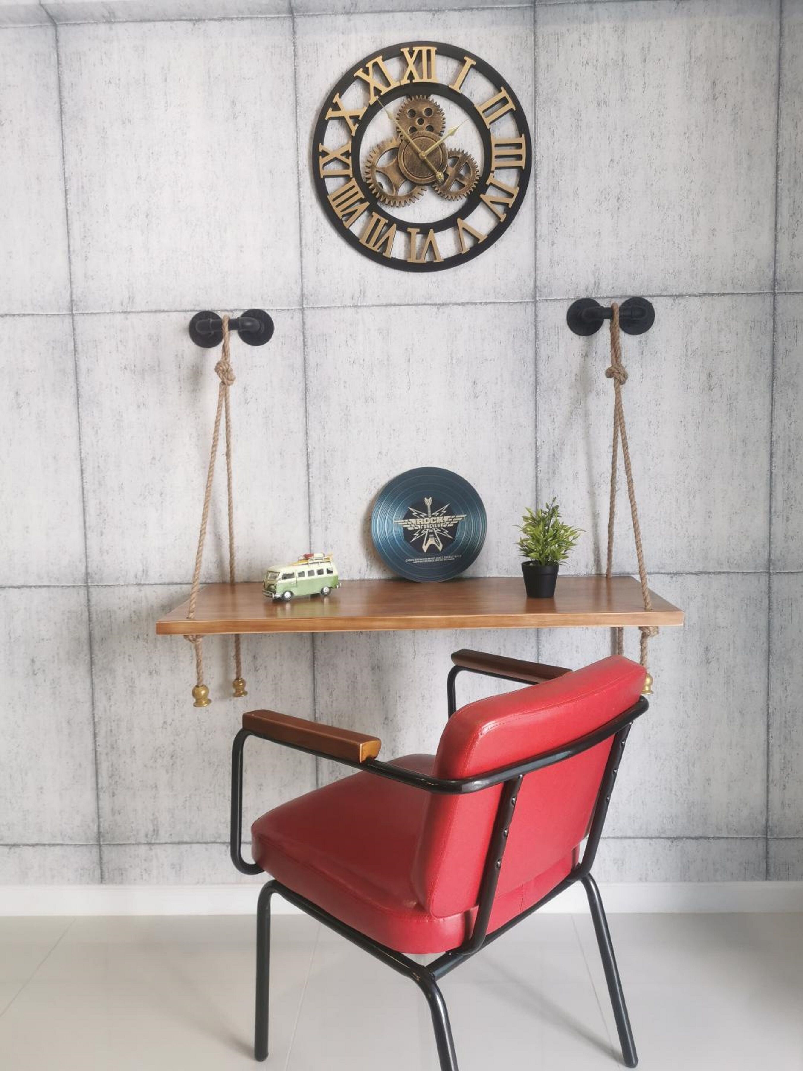 Estudio clásico | Decoración personalizada, muebles diferentes y escritorio 