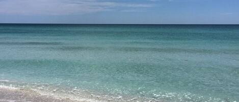 Beach nearby, sun-loungers, beach towels