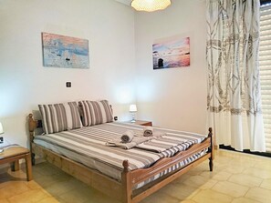 4 Schlafzimmer, Schreibtisch, Bügeleisen/Bügelbrett, kostenloses WLAN