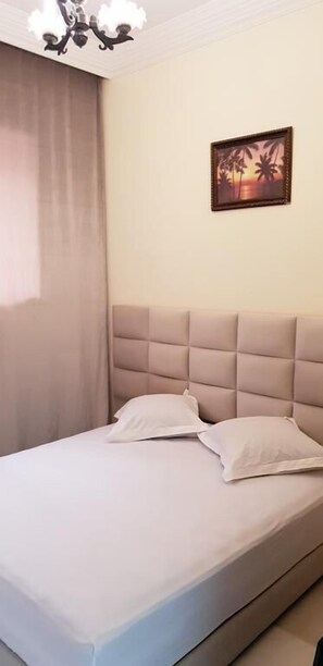 Apartamento família, 1 quarto | Ferros/tábuas de passar roupa, Wi-Fi de cortesia, roupa de cama