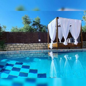 Outdoor pool - Villa Elena, Private Pool, BBQ, wifi, Peaceful Location 10 min walk to the beach (Rethymno)