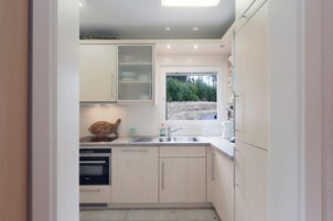 独立别墅, 4 间卧室, 桑拿浴 | 私人厨房 | 大冰箱、微波炉、烤箱、炉灶