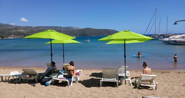 Beach nearby - Thano's Stylish Flat, Just 150m To The Beach (Kalamata)