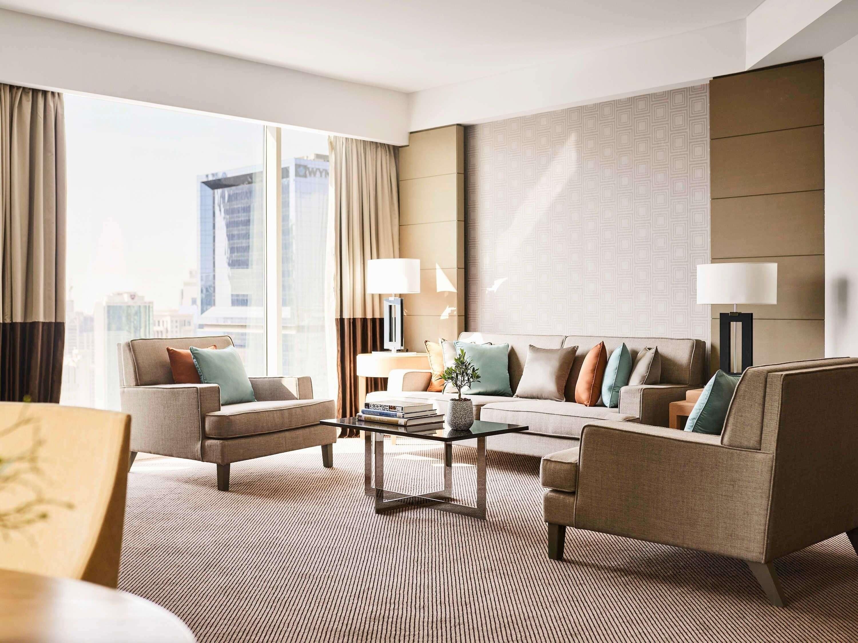 Suite Deluxe, 1 cama King size, con acceso al salón lounge del club (Deluxe) | Ropa de cama hipoalergénica y minibar 