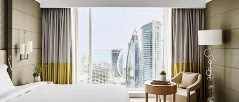 1 sovrum, allergitestade sängkläder och minibar