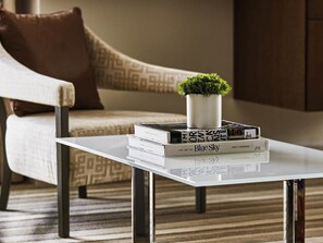 Premium Room (Deluxe, 1 King, spacious bathroom) | Hypo-allergenic bedding, minibar, in-room safe, desk - Pullman Doha West Bay  (Doha)