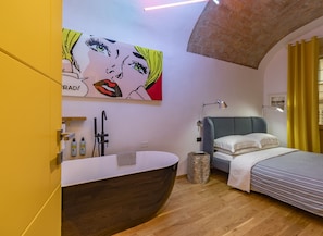 Habitación de diseño | Ropa de cama de alta calidad y edredones de plumas