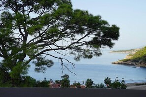 Habitación de luna de miel, bañera de hidromasaje, vistas al mar | Ropa de cama de alta calidad, colchones viscoelásticos, minibar