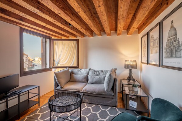 Smart TV - CANAL VIEW- SPIRES BRIDGE (Venezia)