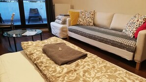 2 bedrooms, iron/ironing board, free WiFi, bed sheets - Labo Apartment Towarowa Kercelak (Warsaw)