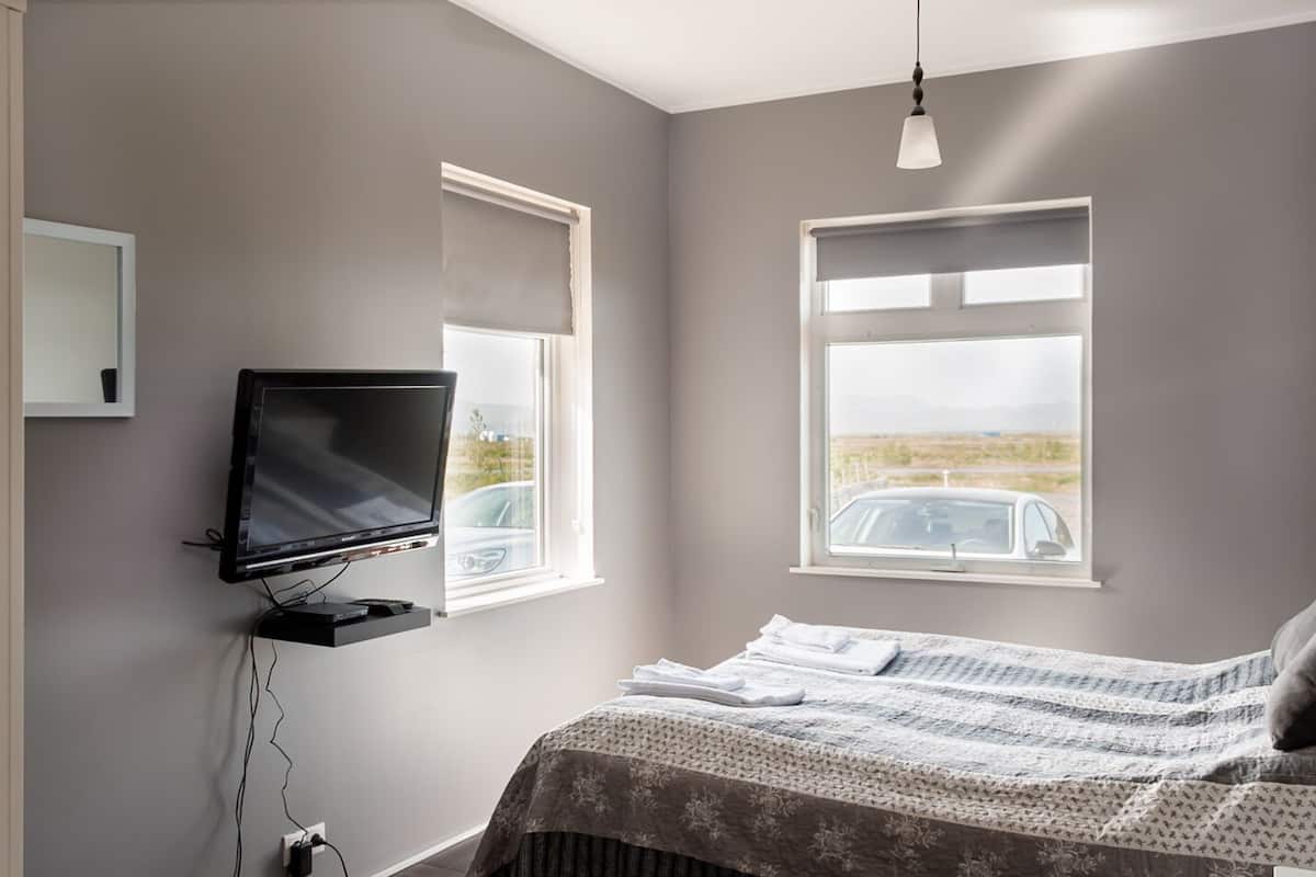 Basic Double Room, Shared Bathroom | Blackout drapes, cribs (free), WiFi (free), bed sheets
