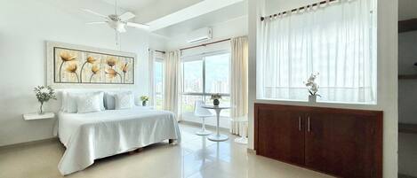 1 soverom, safe på rommet, strykejern/-brett og wi-fi (inkludert)