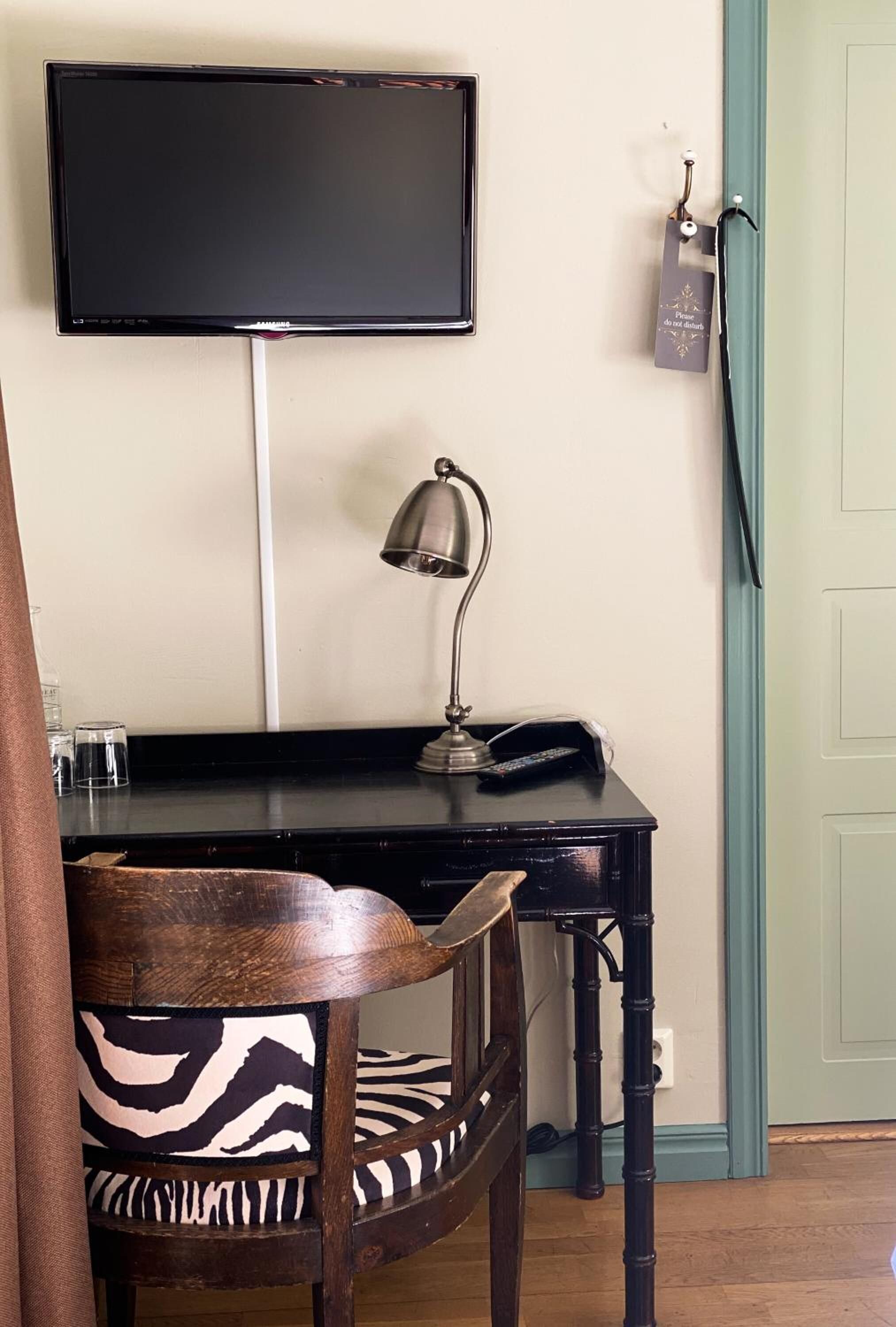 1 bedroom, desk, blackout curtains, free wifi