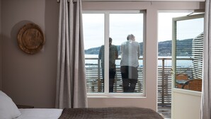 Suite, uitzicht op zee (Etage) | Een bureau, verduisterende gordijnen, gratis wifi, beddengoed