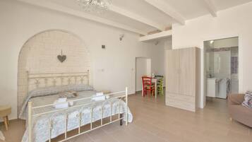 Basic Apartment, 1 Bedroom (Mono Afrodite) | 1 bedroom, free WiFi