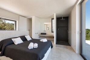 Comfort House, 4 Bedrooms | Free WiFi - Villa la Linda (Carovigno)
