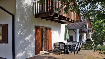 House, 5 Bedrooms | Teres/patio
