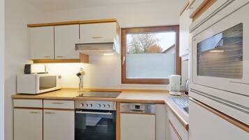 Rumah, 5 kamar tidur | Dapur pribadi | Lemari es besar, microwave, oven, dan kompor