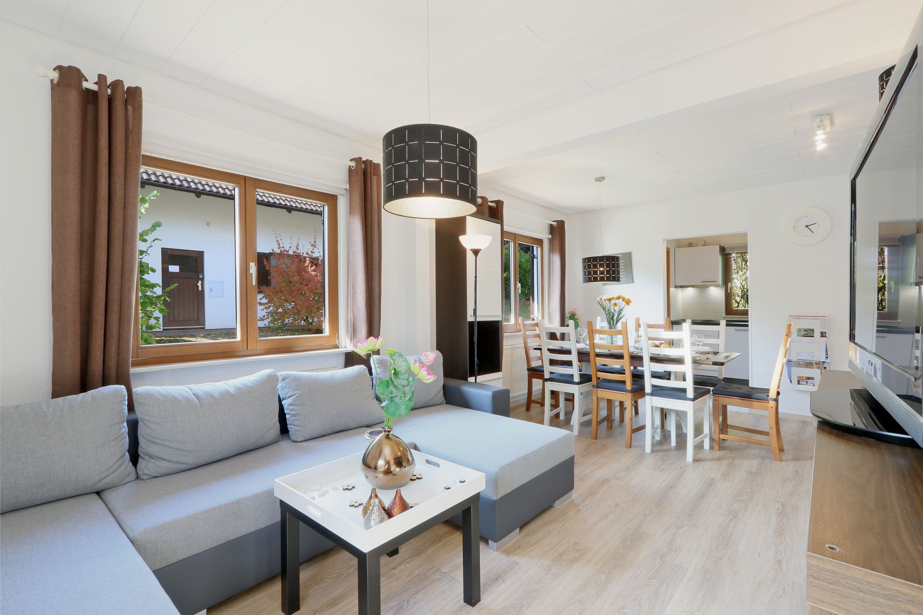 House, 5 Bedrooms | Living area | 40-inch LCD TV with satellite channels, TV, DVD player