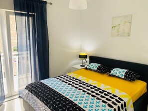 Apartment (3) | 2 bedrooms, down duvets, memory-foam beds, desk