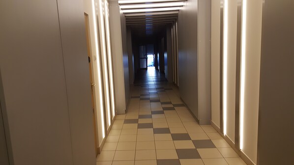 Hallway - Labo Apartment Panska (Warsaw)
