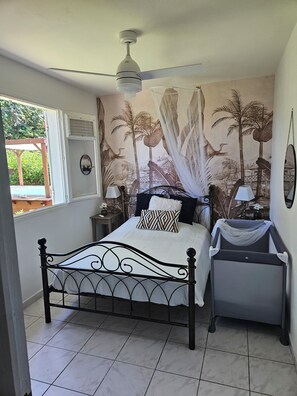 2 bedrooms, iron/ironing board, free WiFi, bed sheets