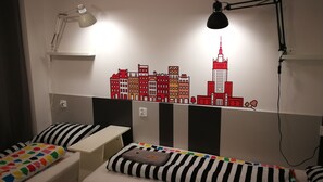 2 bedrooms, iron/ironing board, cribs/infant beds, travel crib - Labo Apartment Metro Plocka (Warsaw)