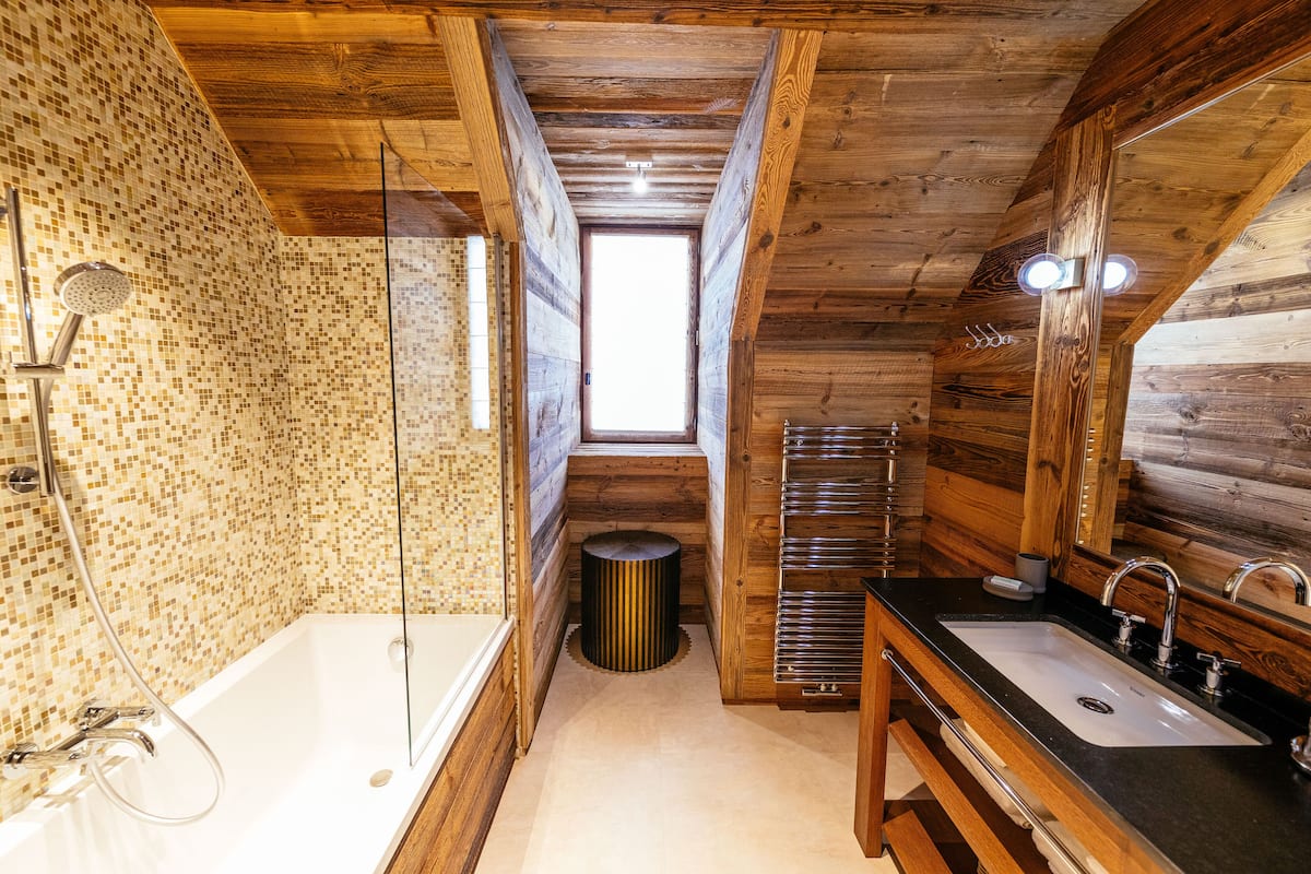 premium double room | 1 bedroom, select comfort beds, minibar, in-room safe