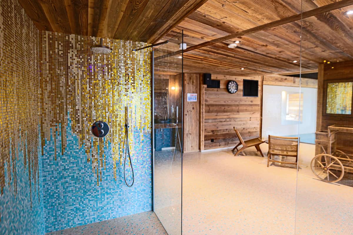 couples treatment room(s), sauna, steam room, body treatments