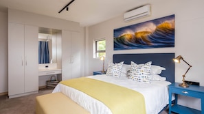 Luksussuite | Safe på rommet, individuelt dekorert, individuelt innredet og skrivebord