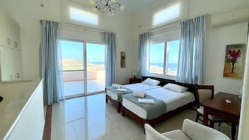 10 bedrooms, iron/ironing board, WiFi, bed sheets
