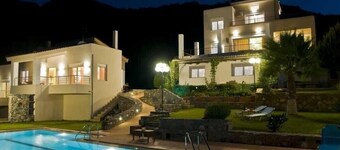 Villa overlooking the sunrise and the endless blue of the sea